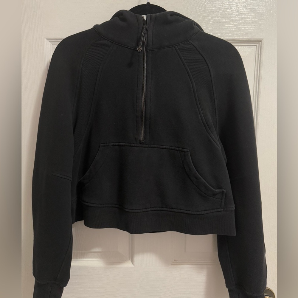 Lululemon Scuba Crop Hoodie (1/2 zip)